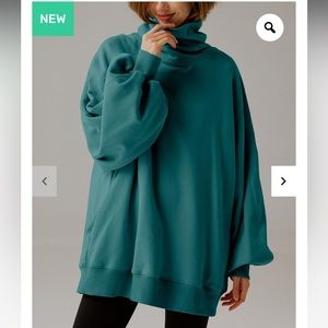 NEW Whisper Oversized Turtleneck Sweatshirt- LIT Activewear